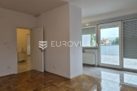 Zagreb, Trešnjevka, Gajevo, trosoban penthouse 77 m²