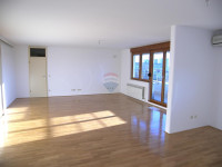 Zagreb, Trešnjevka, stan 4SS+DB+3PM, površine 159m2