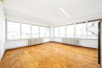 Zagreb, Trg bana Josipa Jelačića, vrhunski poslovni prostor 138,80 m²