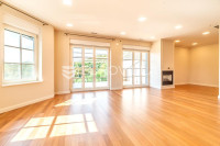 Zagreb, Remete, četverosoban penthouse s 2 parkirna mjesta i spremište