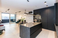 Zagreb, VMD Heinzelova, luksuzan četverosoban stan NKP 120 m2