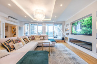 Zagreb, Vrbani III - luksuzan penthouse prvi red do jezera