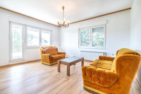 Zagreb, Vukomerec obiteljska kuća na tri etaže NKP 360 m2