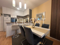 Zagreb, Zapruđe – Dvosoban stan s balkonom i parkirnim mjestom