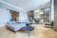 Zagreb, Zrinjevac luksuzan namješten četverosoban stan 170 m²
