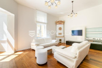 Zagreb, Zrinjevac luksuzan namješten višesoban stan 220 m², prvi kat