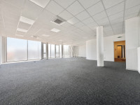 ZAKUP, ADAPTIRAN POSLOVNI PROSTOR DUBRAVA, 302m2 + 2 parkirna mjesta