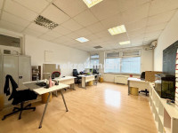 ZAKUP – Poslovni prostor (uredi / različite djelatnosti) 300 m²