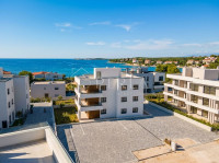 ZATON - atraktivan dvosoban penthouse S7 s krovnom terasom!!