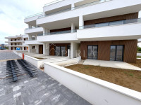 ZATON - dvosoban stan A1 od 124 m2 sa velikim vrtom!