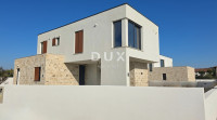 Zaton, moderna vila 141,65 m², bazen, fotonaponska elektrana