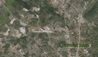 ZEMLJIŠTE 5.300 m² S BUNAROM I KUĆICOM ZA ALAT – GORNJE SELO, ŠOLTA