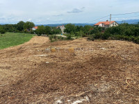 PRILIKA! Zemljište 875 m2 s grad.dozvolom, plaćene komunalije