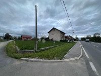 ZEMLJIŠTE U BLIZINI CENTRA S PROJEKTOM I GRAĐEVINSKOM