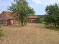 Zemljište s gospodarskim objektima, Hruškovica, 5700 m2