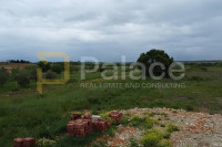ZEMUNIK DONJI : Građevinsko zemljište 1700 m2