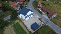 Zgrada sa 3 prostrana stana, Mala Erpenja, 306m2, 6VPM, NOVOGRADNJA