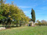 ŽMINJ, GRAĐEVINSKO ZEMLJIŠTE