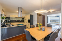 PRVI RED UZ MORE, KOMFORAN TROSOBAN S PARKING MJESTOM