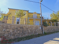 Žrnovnica, Samostojeća kuća za prodaju,  420 000 €