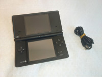 Nintendo DSi + modifikacija sa 100 igara