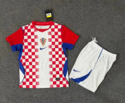 Dječji domaći nogometni dres i hlačice Hrvatske 26/27.