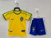 Dječji komplet retro dres Brazil iz 1998.Sve veličine,novo s etiketom