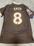 Chelsea dres (L) Enzo Fernandez