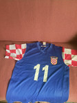 prodajem dres hrvatske reprezentacije veličina m