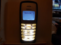 Nokia 2100 na sve mreže u dobrom stanju,odlična dugotrajna baterija!!!