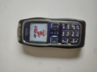 Nokia 3220, sve mreže, sa punjačem ---nema hrvatski meni