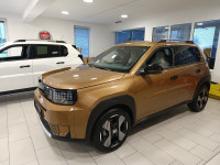 Fiat Grande Panda La Prima MT6, novo vozilo, jamstvo