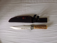 Originalni lovački nož Columbia No 52 USA sa futrolom. NOVO. Zamjena.