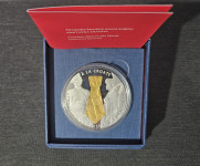 Zlatna i srebrna numizmatička kovanica “Konturna kravata”