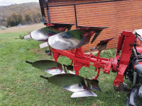 PRODAJEM DVOBRAZNI PLUG OKRETAČ KRONE ROMANUS