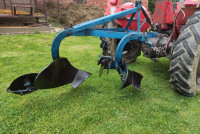 Prodajem dvobrazni plug OLT