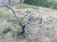 Prodajem plug kojeg vuku konji!