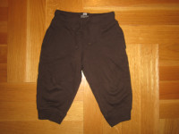 Trenirka donji dio H&M vel. 12 - 18 mj.