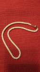 Biserna ogrlica sa zlatnom kopčom