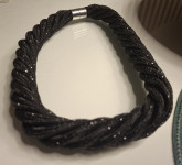 CRNA SVEČANA OGRLICA - NOVO