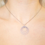 DIJAMANTNA OGRLICA ERBSKARE VEZ 18K (750) 10,88g NOVO • GOLD SHOP •