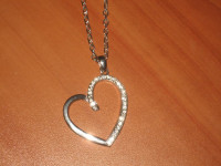LANČIĆ S PRIVJESKOM SRCE