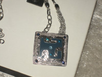 NOVA OGRLICA s plavim detaljima