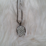 OGRLICA S PRIVJESKOM NOVO