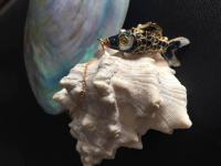 Unikat ogrlica sa privjeskom ribe bojana keramika i metal ručni rad