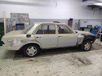 Mercedes Benz W123 240D