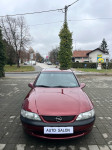 Opel Vectra 1,6 i “JEDINSTVEN PRIMJERAK” kartice/rate