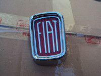 Fiat 500 125 znak prednje maske novo