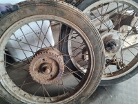 oldtimer Triumph Cornet 200, kompletna kolesa