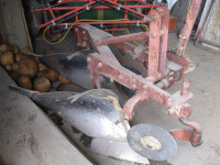 Dvobrazni plug IMT 12"